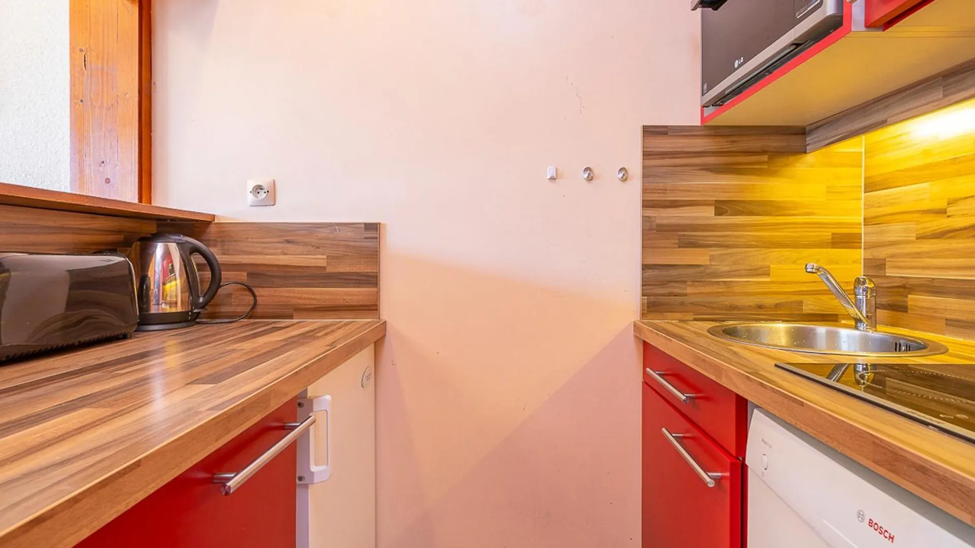 Charmant 2 Pieces Cabine Pour 6 Personnes Au Centre D'Avoriaz Avec Balcon Sud Et Acces Direct Aux Pistes - Fr-1-314-212 Morzine